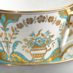 Cups & Saucers