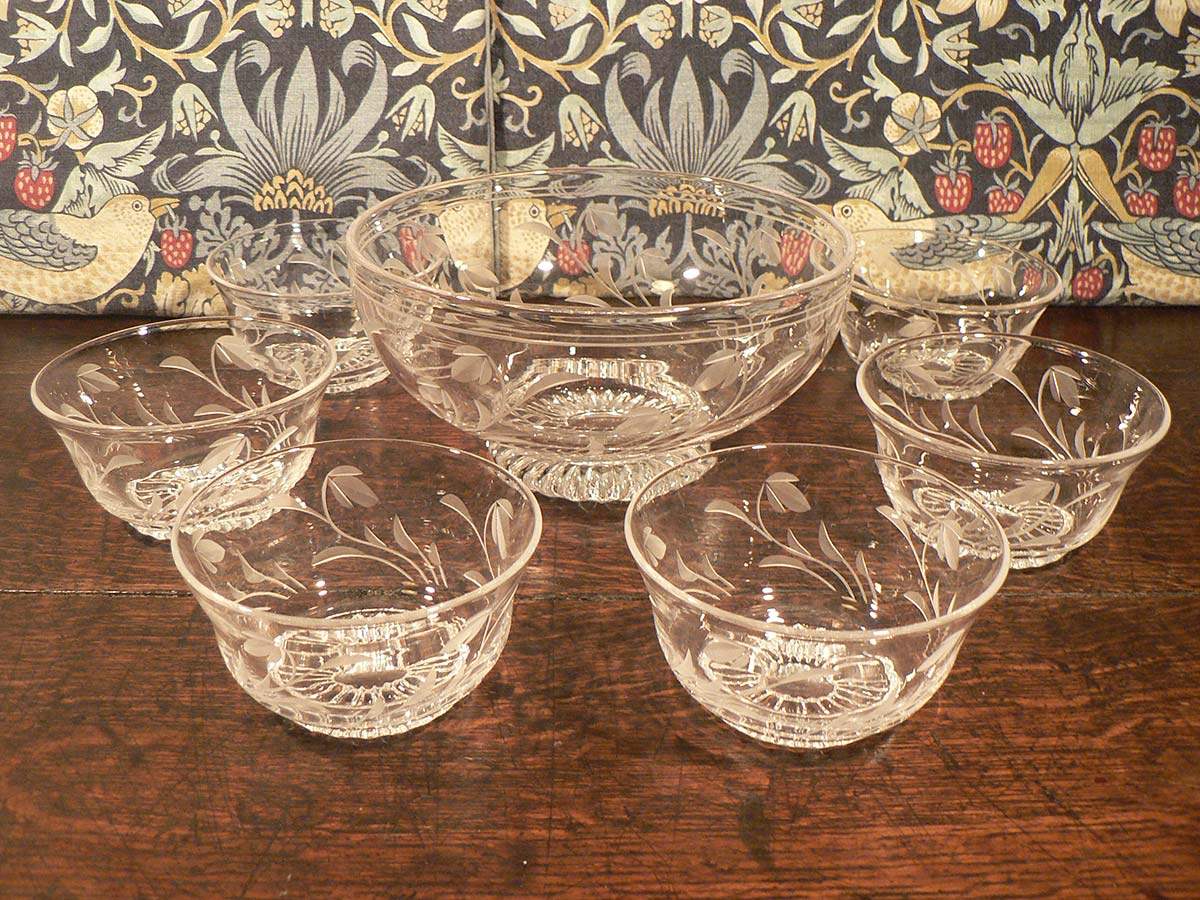 Stuart crystal floral dessert bowl set