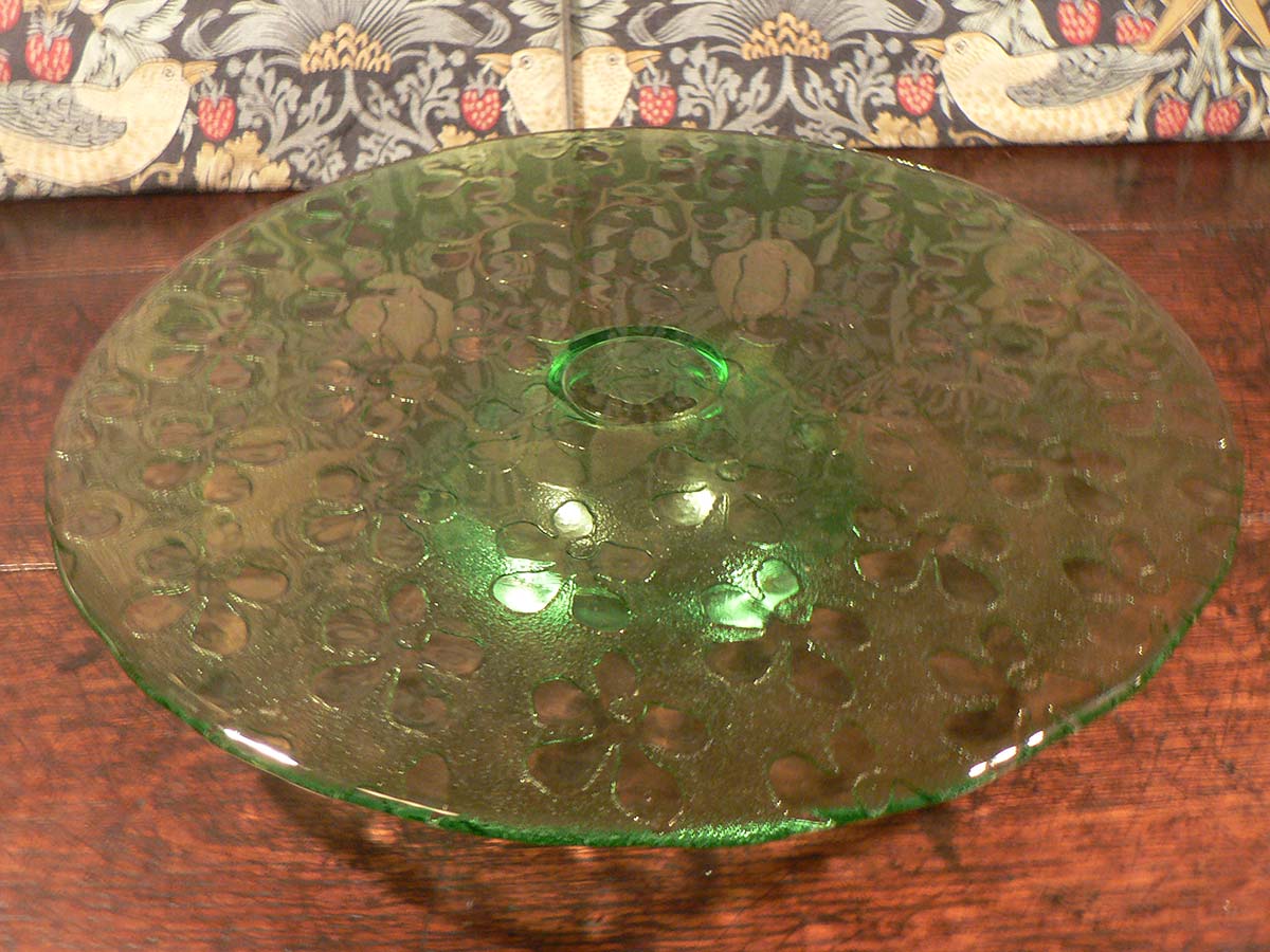 Villeroy and Boch Bellissimo Green raised cake stand