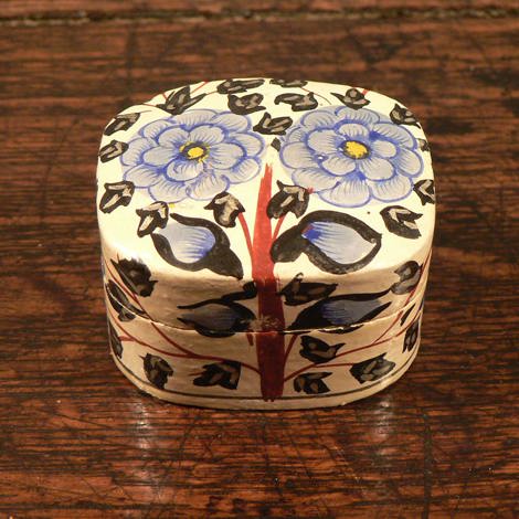 Vintage Papier Mâché white floral box